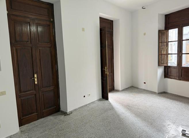 Local comercial en calle Salamanca photo 0