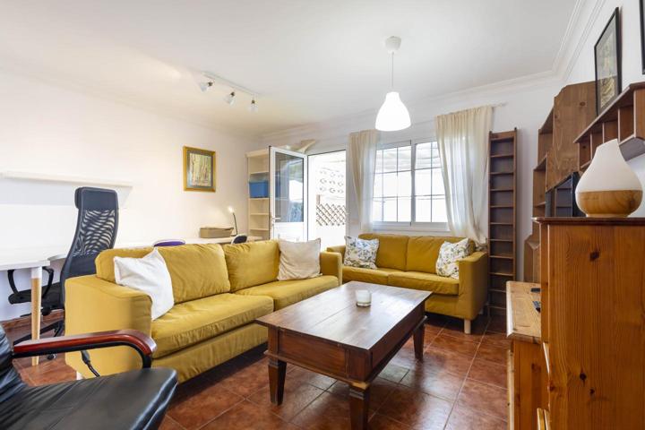 Tu refugio en Las Mercedes: Espectacular pareado con jardín y garaje doble a un paso de la naturaleza. photo 0