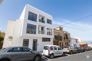 Inversión Estratégica en Los Realejos: Edificio 3 plantas a reformar integral photo 0