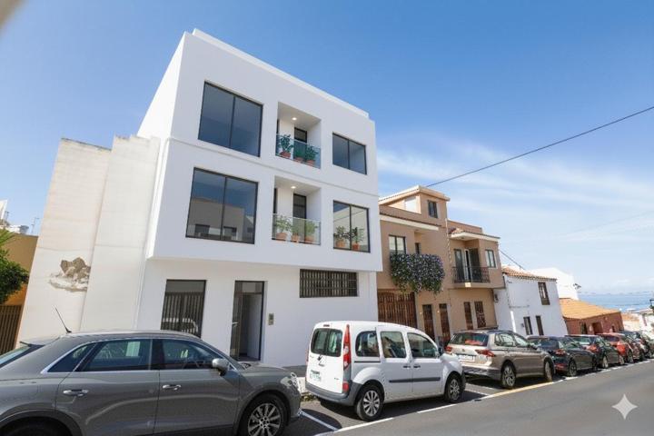 Inversión Estratégica en Los Realejos: Edificio 3 plantas a reformar integral photo 0