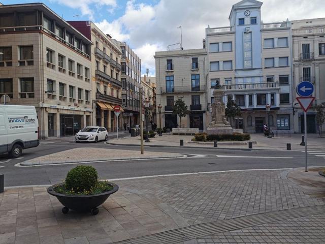 Otro En alquiler en Calle De Les Galanes, Centre, Reus photo 0