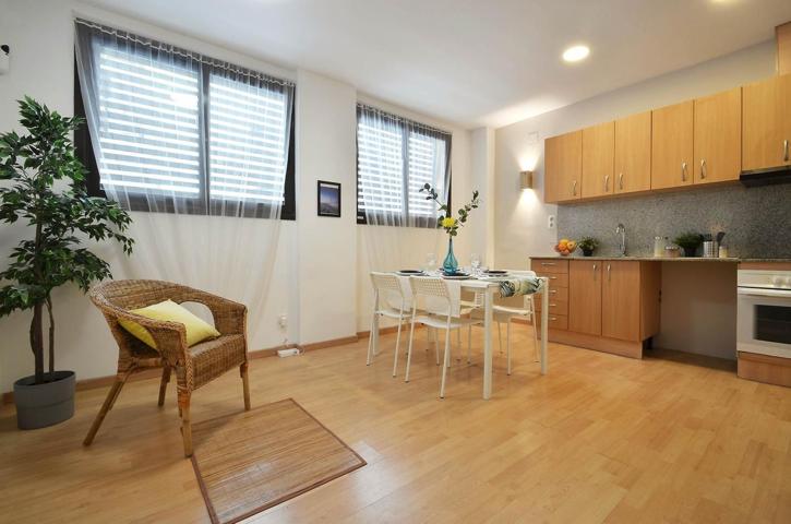 Piso En venta en Calle De Coll I Vehí, Sant Martí, Barcelona photo 0