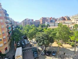 Piso En venta en Calle D'Amèrica, Horta Guinardó, Barcelona photo 0