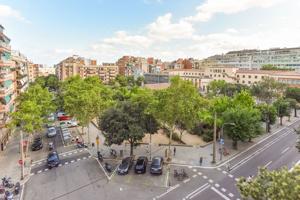 Piso En venta en Calle D'Amèrica, Horta Guinardó, Barcelona photo 0