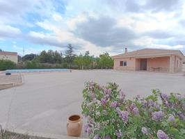 FABULOSO CHALET EN CASTALLA CON PISCINA Y GRAN GARAJE photo 0