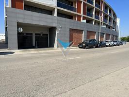 LOCAL GRAN SUPERFICIE ALQUILER, Y PLAZAS PARKING Manises photo 0