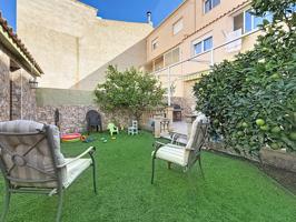 Vivir mejor!! Adosado con patio privado, garaje y ubicación top, cerca de  Avda. de Onil photo 0