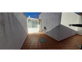 Estupenda casa en venta, con local a pié de calle y sóltano, mejor verlo photo 0