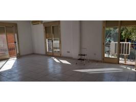 Local comercial en venta en San Martín de la Vega photo 0