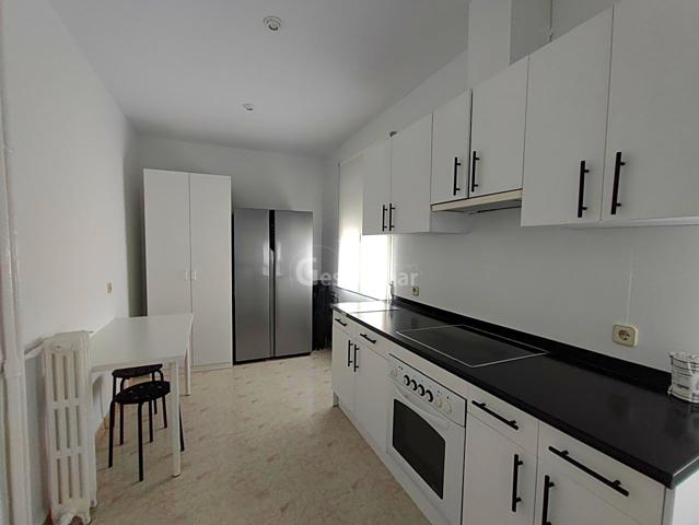 Habitación en alquiler en Madrid de 171 m2 photo 0