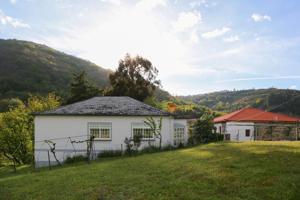 Casa - Chalet en venta en A TEIXEIRA LUMEARES de 115 m2 photo 0