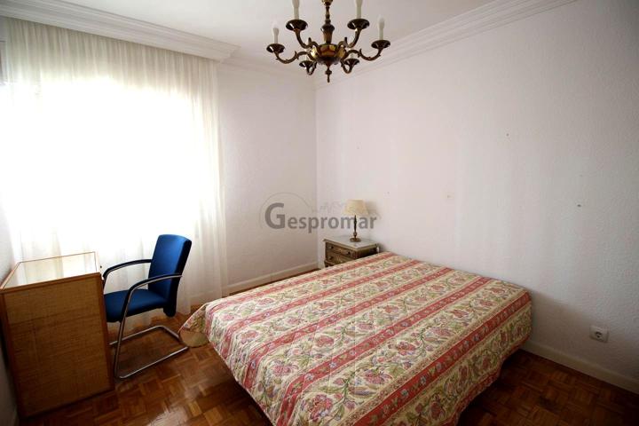 Habitación en alquiler en Madrid de 84 m2 photo 0