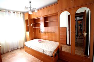 Habitación en alquiler en Madrid de 80 m2 photo 0