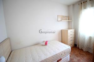 Habitación en alquiler en Madrid de 80 m2 photo 0