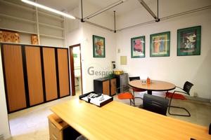Local en venta en Madrid de 34 m2 photo 0