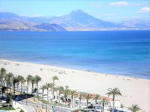 Apartamento en primera línea de playa!! Espectaculares vistas !! photo 0