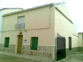 Oportunidad. Se vende Casa Solar de 970 metros cuadrados en Madrigueras. Precio. 147.000€ photo 0