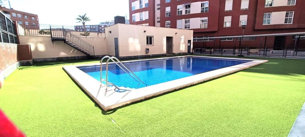 Preciosa y moderna vivienda en urbanización zona Bulevar del Plá nueva con 119m2 photo 0