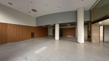 “Amplio Local Comercial cerca de Centrofama, Murcia: ¡Ideal para Tu Negocio!” photo 0