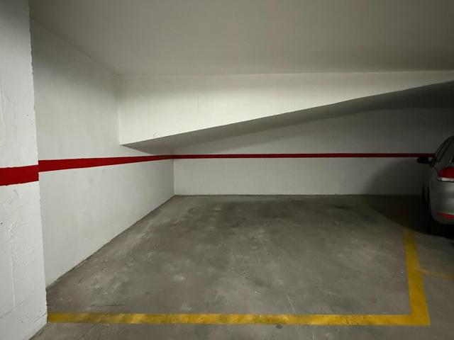 Parking amplio junto Centro de Salud de San Andrés - Calle Huerto Pomares photo 0