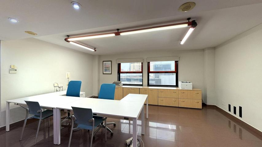 Oficina doble en complejo 'GRAN NELVA' photo 0