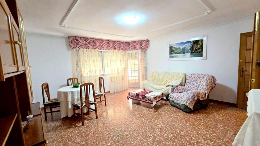 ALQUILER ANUAL 3 HABITACIONES(POSIBILIDAD DE UNA 4) , 2 BAÑOS, COCINA CON PATIO Y 160M2 DE TERRAZAS CUBIERTA Y DESCUBIERTA photo 0