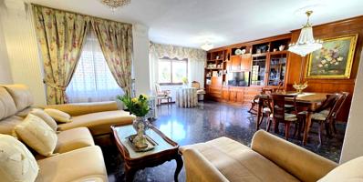 ALQUILER ANUAL CENTRO DE GANDIA PISO DE 3 HABITACIONES, 2 BAÑOS, GRAN SALON, VISTAS DESPEJADAS Y ASCENSOR photo 0