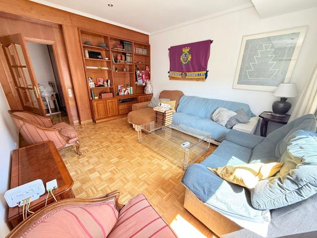 Piso En venta en Cl Mauricio Legendre, Chamartín, Madrid photo 0