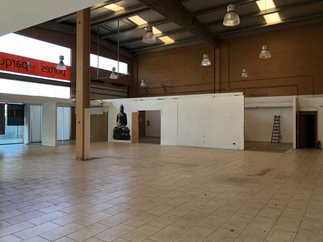 Local comercial en venta en Forallac photo 0