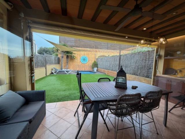 CASA IMPECABLE CON JARDÍN Y PISCINA EN EL BRUGUEROL photo 0