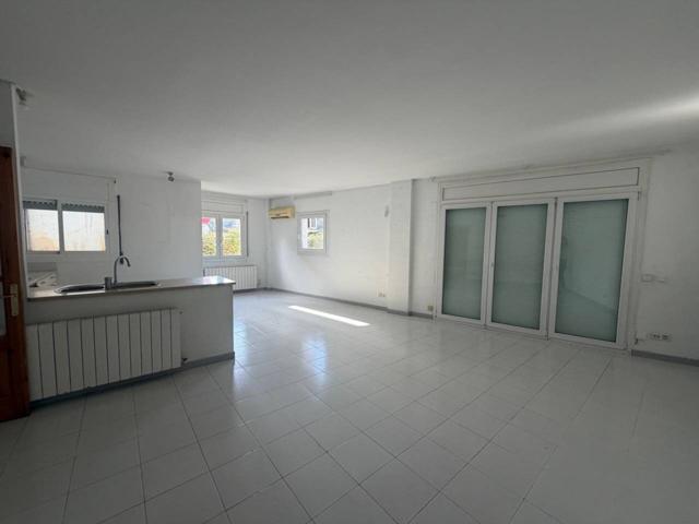 PISO PLANTA BAJA CON PATIO DE 53M2 photo 0