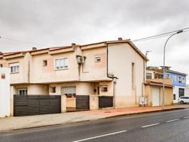 Casa En venta en Calle Constitución, Pedro Muñoz photo 0