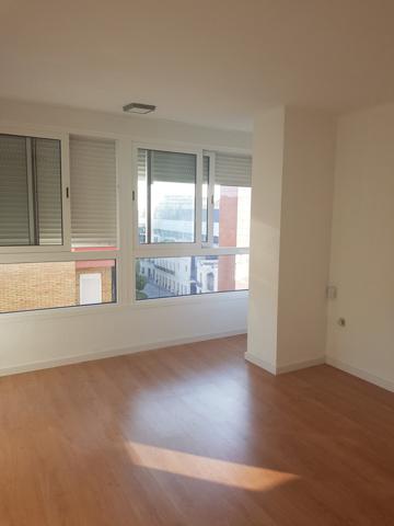 MAGNIFICO PISO REFORMADO SIN AMUEBLAR DE 3 DORMITORIOS JUNTO PARADA DE METRO photo 0
