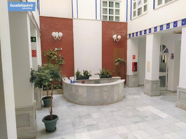 OFICINA EN NERVIÓN DESPACHO Y SALA DE REUNIONES photo 0