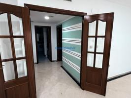 PISO DE 3 DORMITORIOS SIN AMUEBLAR JUNTO AVDA DE LA BUHAIRA CON GARAJE photo 0