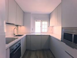 PISO DE 3 DORMITORIOS 2 BAÑOS SIN AMUEBLAR JUNTO AVDA DE LA BUHAIRA CON GARAJE photo 0