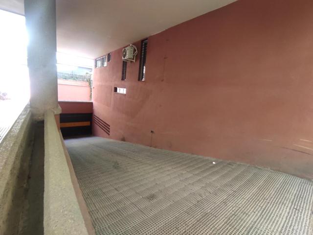 PLAZA DE GARAJE PARA COCHE MEDIANO FACIL ACCESO, DETRAS DEL CORTE INGLES DE SAN PABLO photo 0