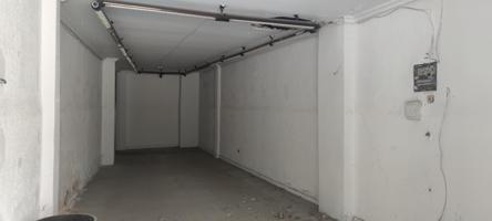 GRAN LOCAL DE 120 M EN PRIMERA LINEA COMERCIAL EN TRIANA  PARAR TODO TIPO DE NEGOCIO photo 0