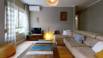 APARTAMENTO CON GARAJE Y PISCINA en Málaga Centro photo 0