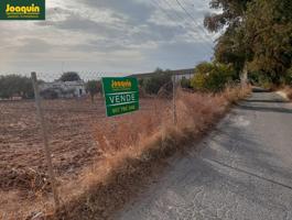 Gran Oportunidad: Finca Rústica con Naves y Vivienda para Reformar photo 0