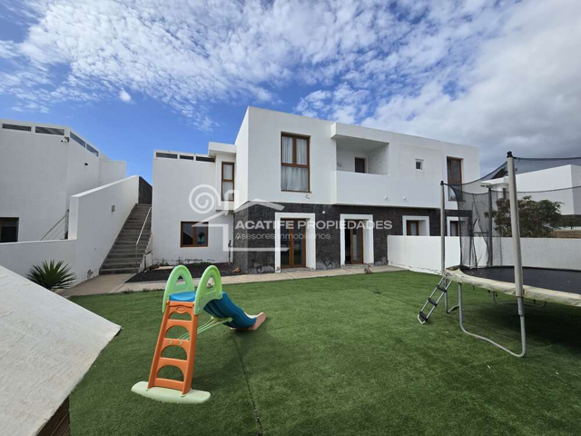 DUPLEX ADOSADO PLAYA BLANCA photo 0