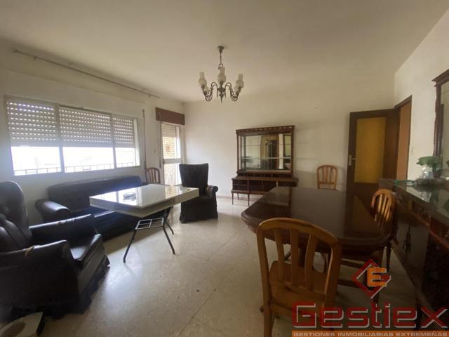 EN VENTA PISO POR ZONA CENTRO COMERCIAL photo 0