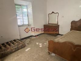 SE VENDE CASA PARA REFORMA INTEGRAL EN ZONA SAN ROQUE photo 0