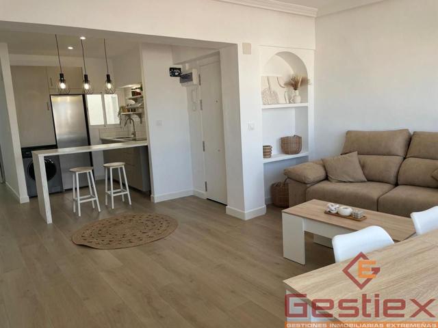 EN VENTA PISO REFORMADO EN ZONA PLAZA SANTIAGO photo 0