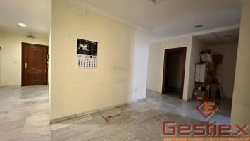 EN VENTA PISO BAJO EN ZONA PLAZA ESPRONCEDA photo 0