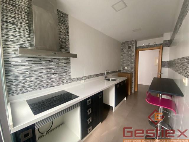 EN VENTA PISO SIN AMUEBLAR EN ZONA SANTIAGO APOSTOL photo 0