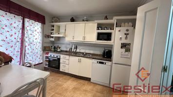SE VENDE ADOSADO EN ZONA MIGUEL HERNANDEZ photo 0