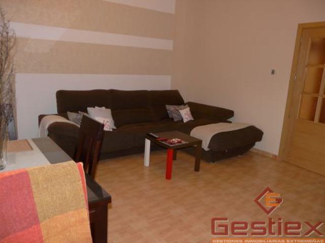 PISO EN VENTA – PISCINA COMUNITARIA - AMPLIO GARJE INDIVIDUAL photo 0