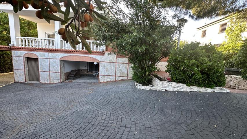 CHALET EN VENTA EN ZONA URBANA photo 0