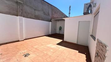 NAVE EN VENTA – ZONA URBANA (CTRA. SEVILLA, ALMENDRALEJO) photo 0